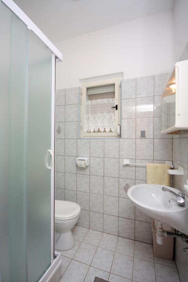 Apartments By The Sea Kampor, Rab - 4986 ภายนอก รูปภาพ